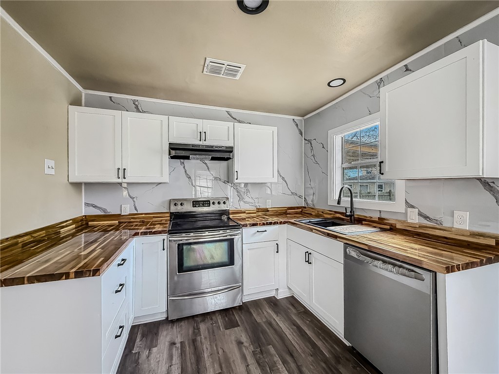 3437 Austin St Property Photo 14