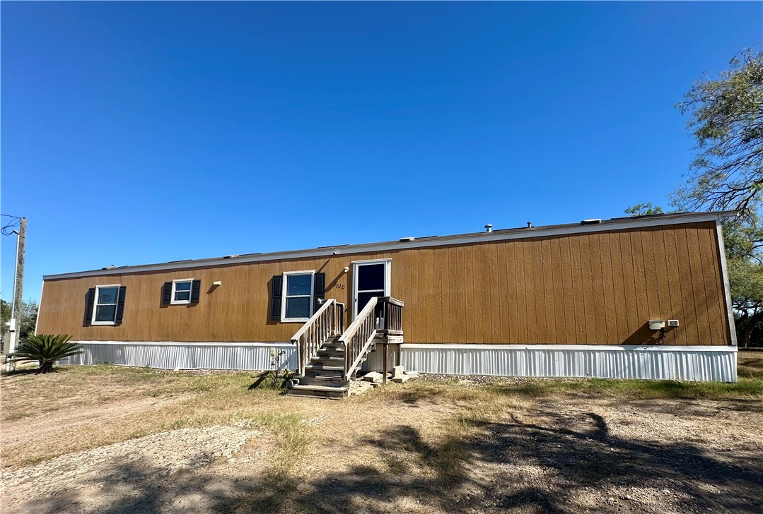 1708 Hill St Property Photo 1