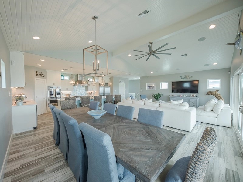 8125 Beach Break Dr Property Photo 4
