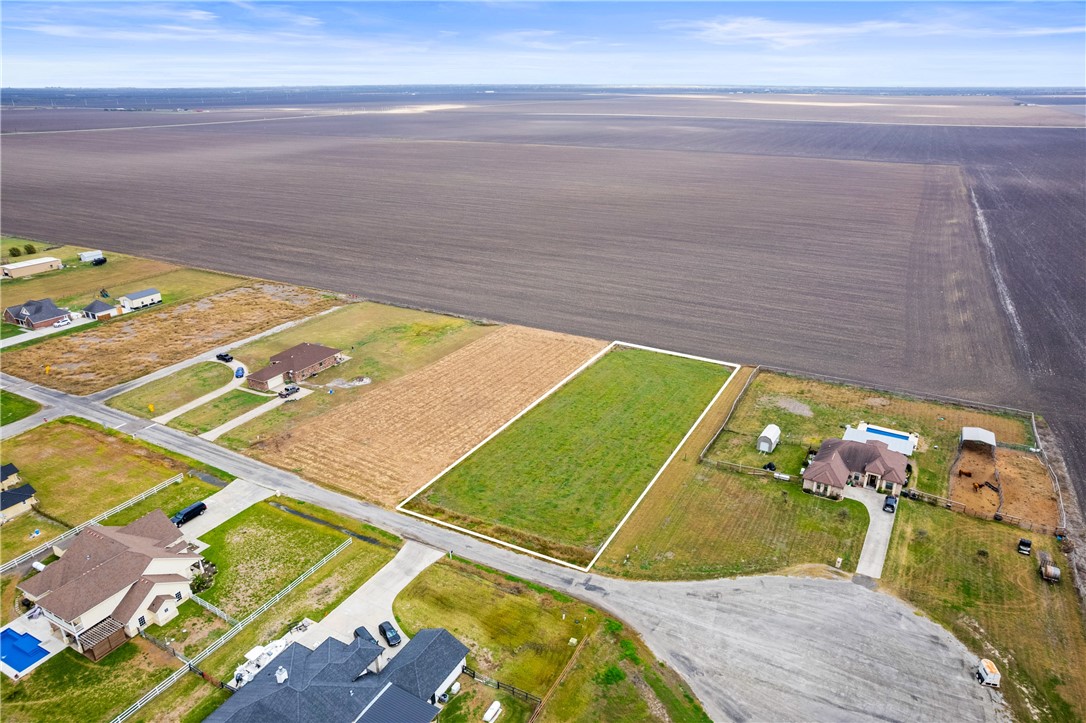 2324 Santa Maria Property Photo 5