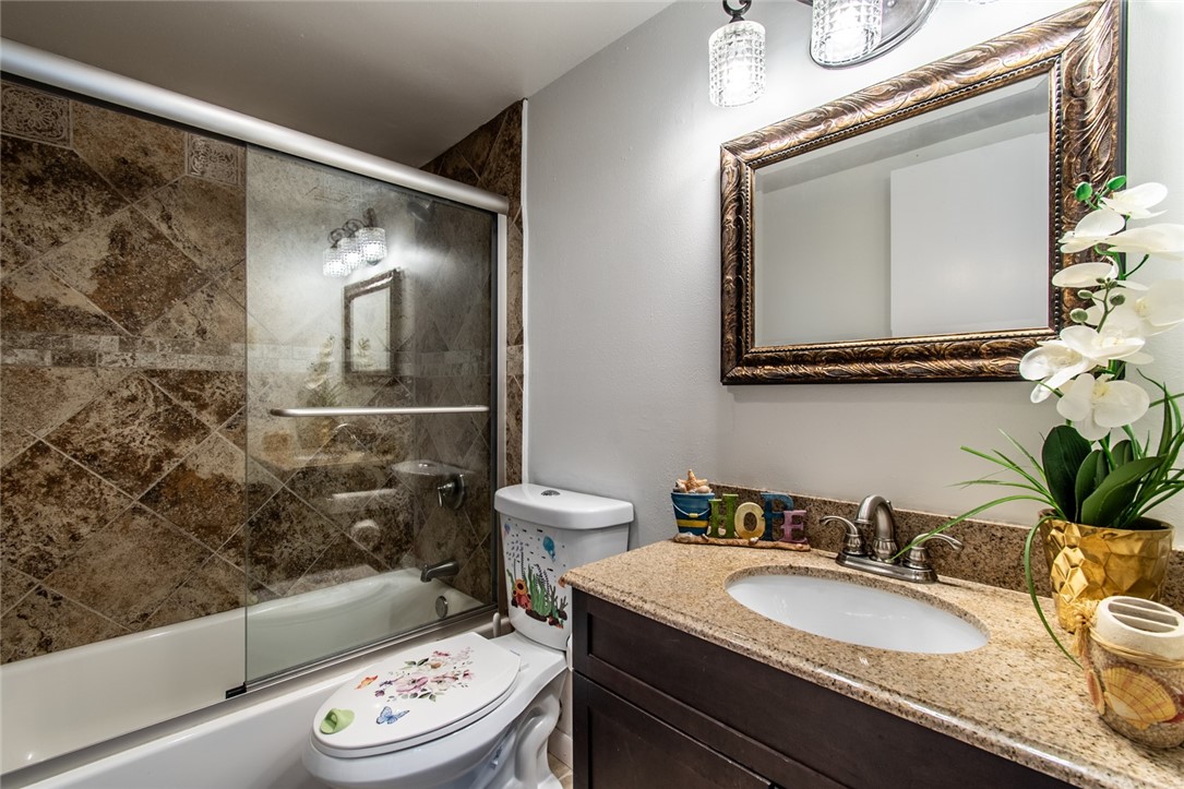 14810 Windward Dr 204 Property Photo 26