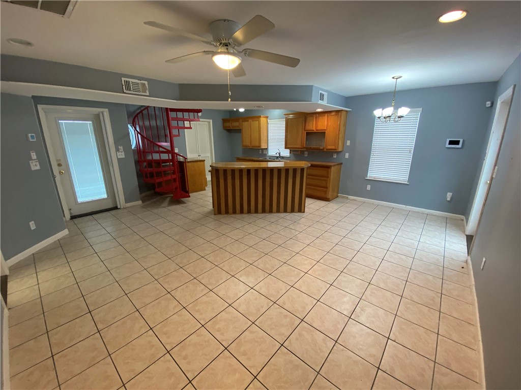 101 Donna Property Photo 12