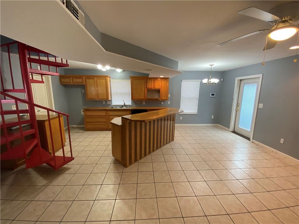 101 Donna Property Photo 13