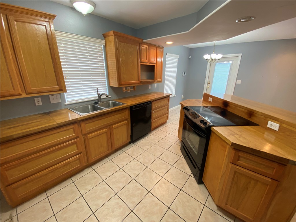 101 Donna Property Photo 15