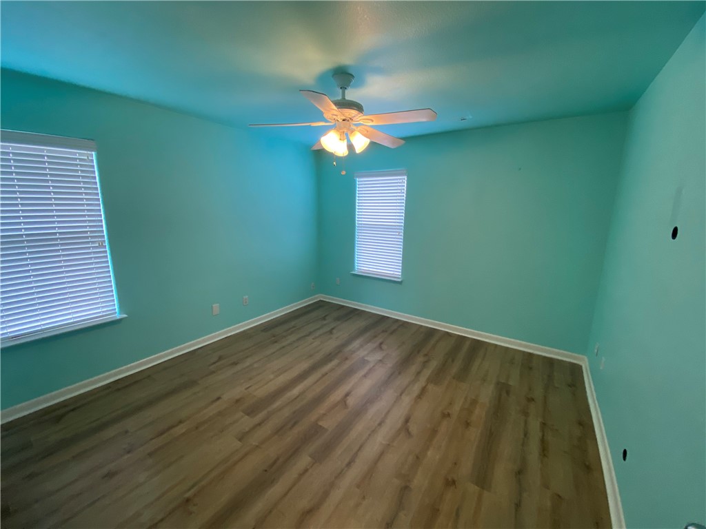 101 Donna Property Photo 19