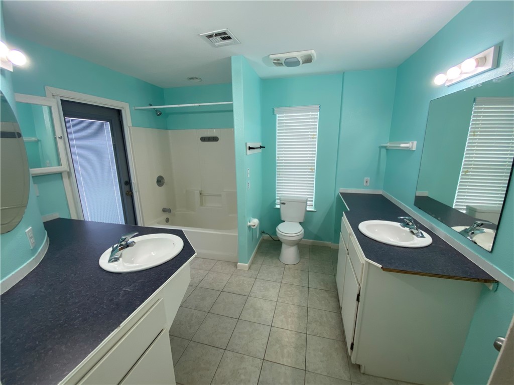 101 Donna Property Photo 21