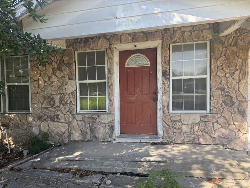 4407 Angela Dr Property Photo 5