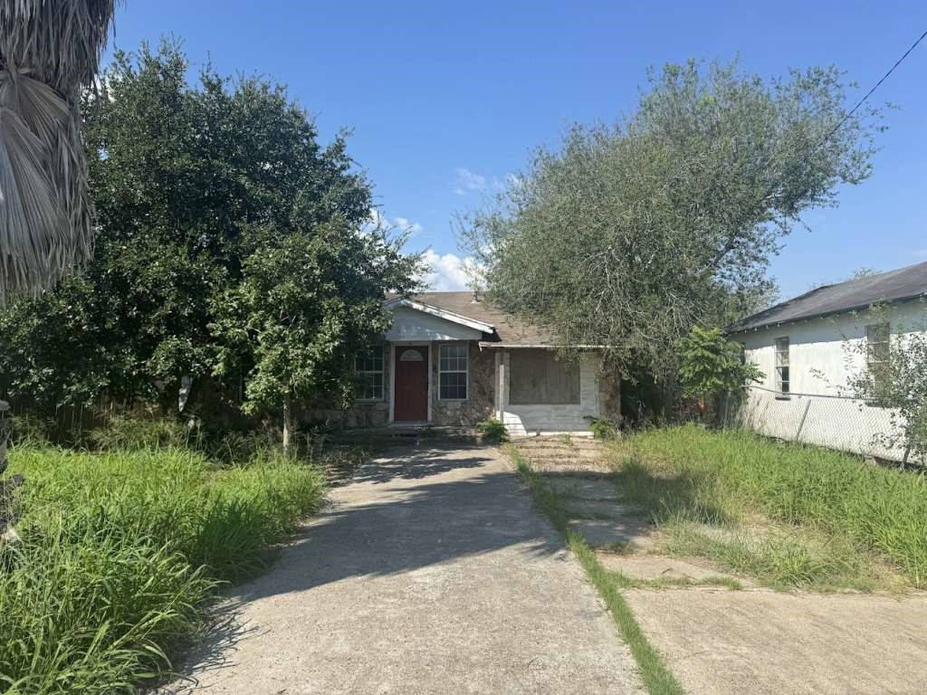4407 Angela Dr Property Photo 6