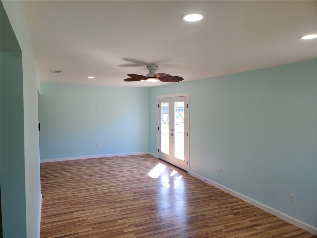 1703 Austin St Property Photo 3