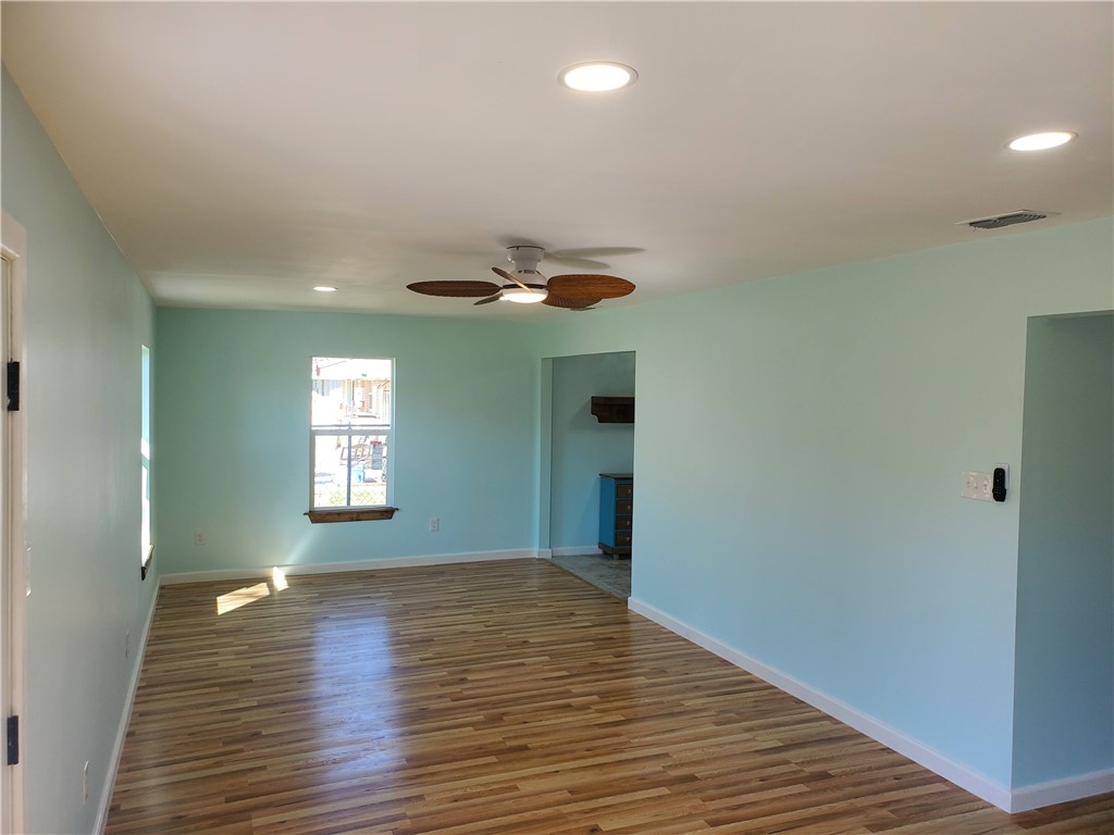 1703 Austin St Property Photo 4
