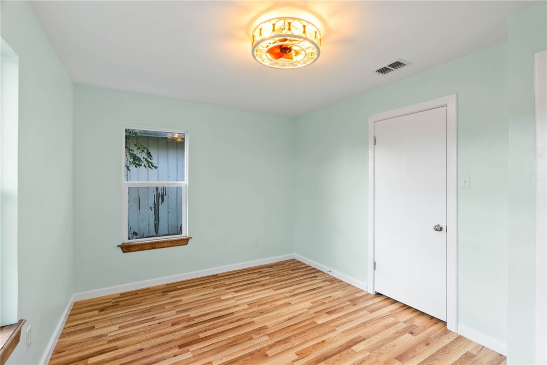 1703 Austin St Property Photo 5