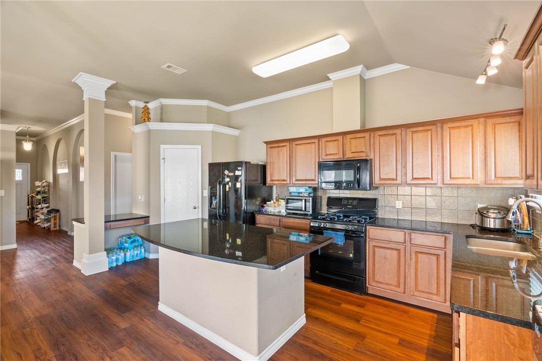 3937 Freds Folly Dr Property Photo 6