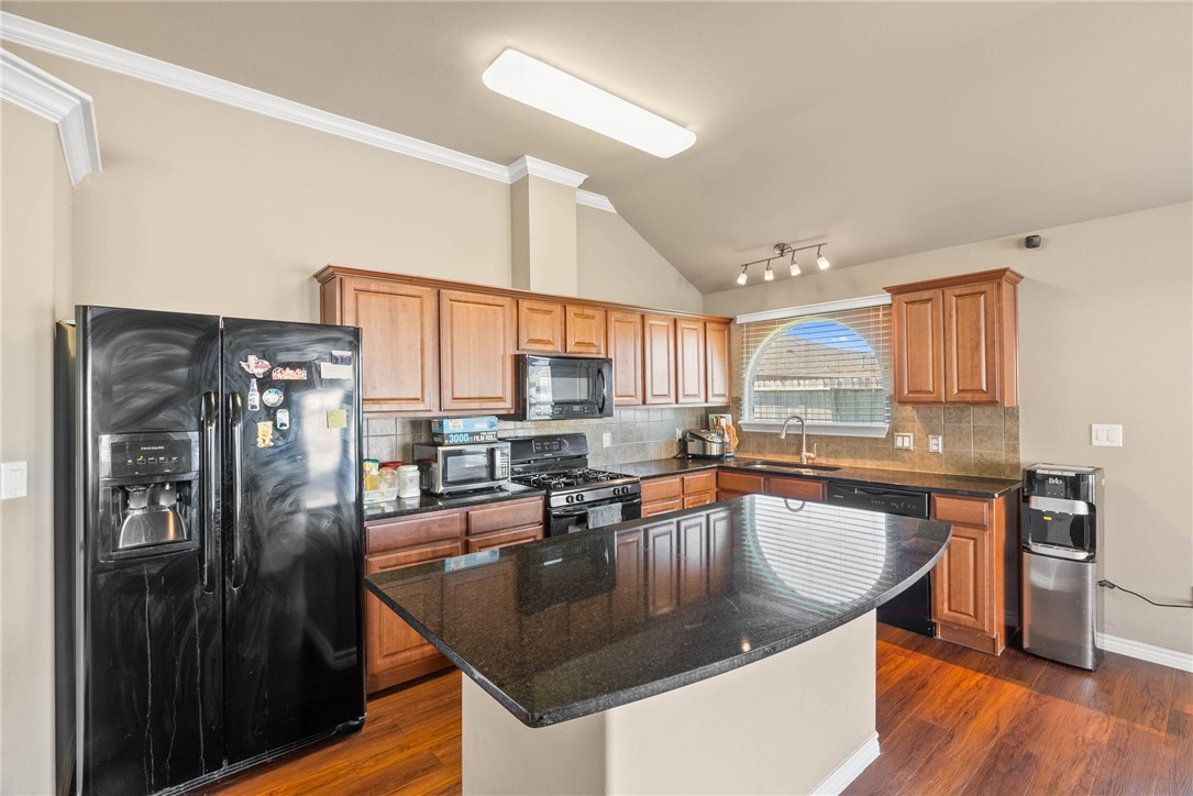 3937 Freds Folly Dr Property Photo 8