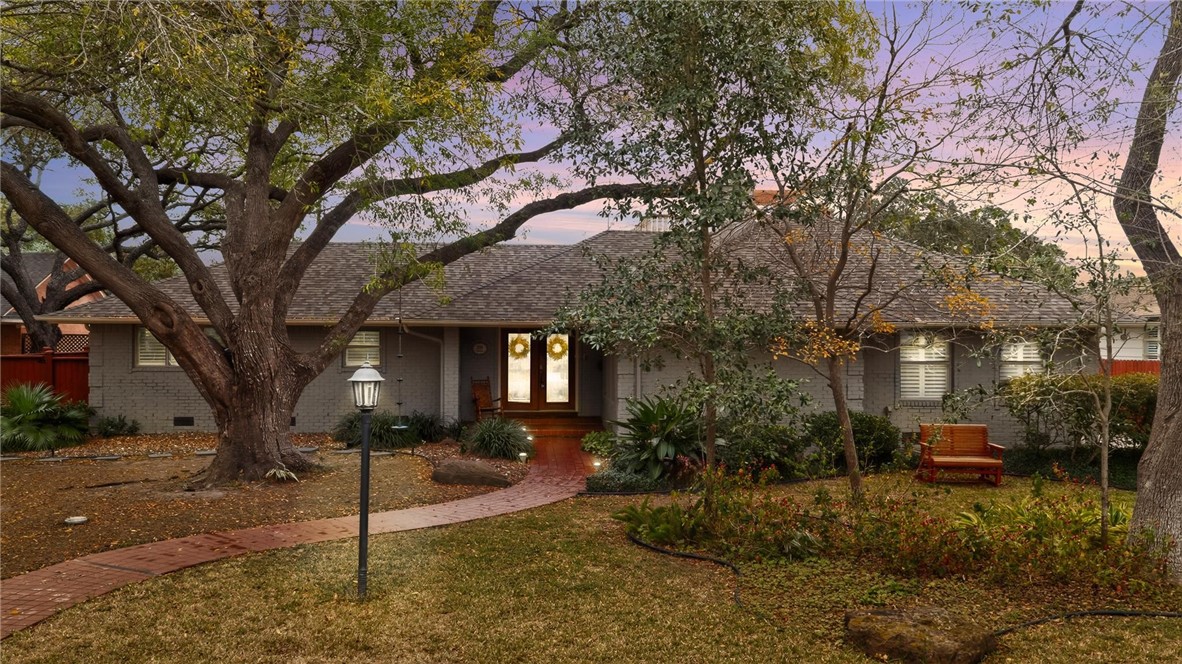 209 Jackson Pl Property Photo 40