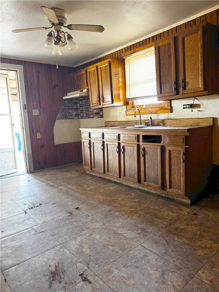 204 Mineral St Property Photo 7