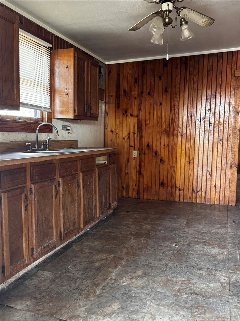 204 Mineral St Property Photo 8