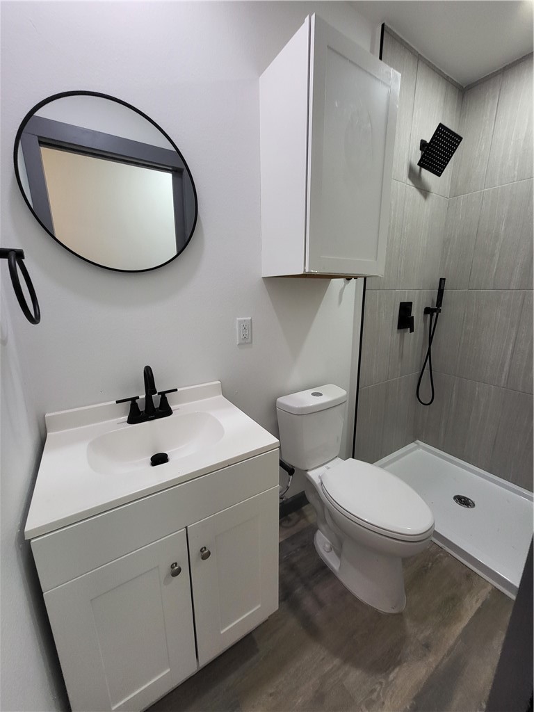 922 W Lakeside Dr Property Photo 8