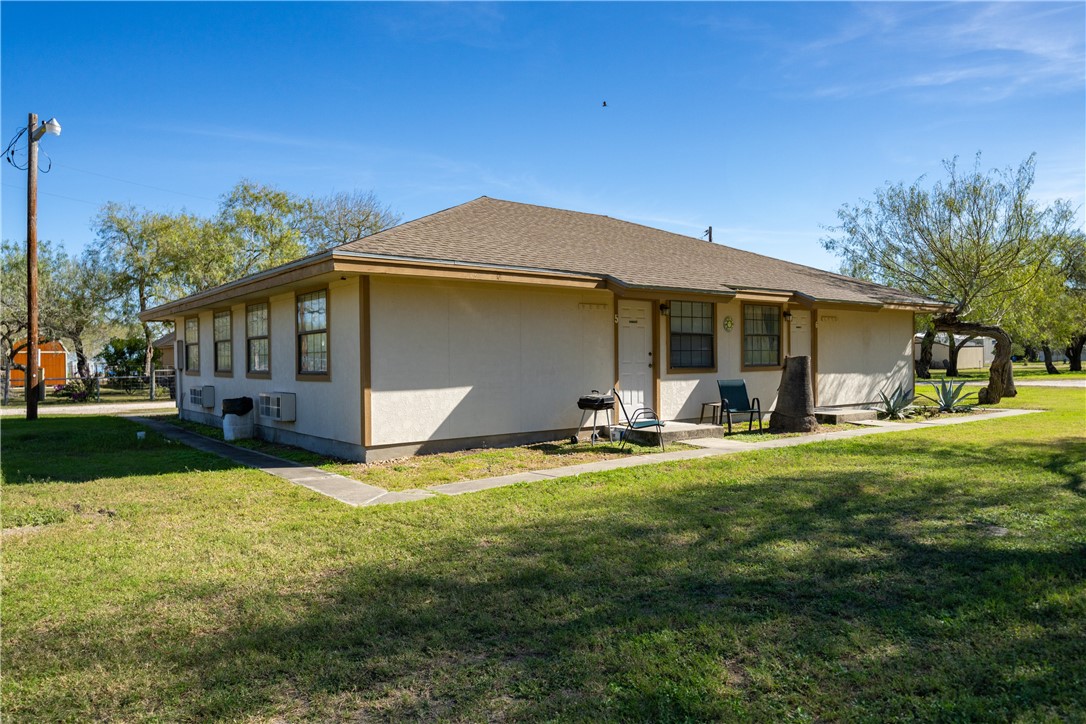 990 E Fm 628 Property Photo 12