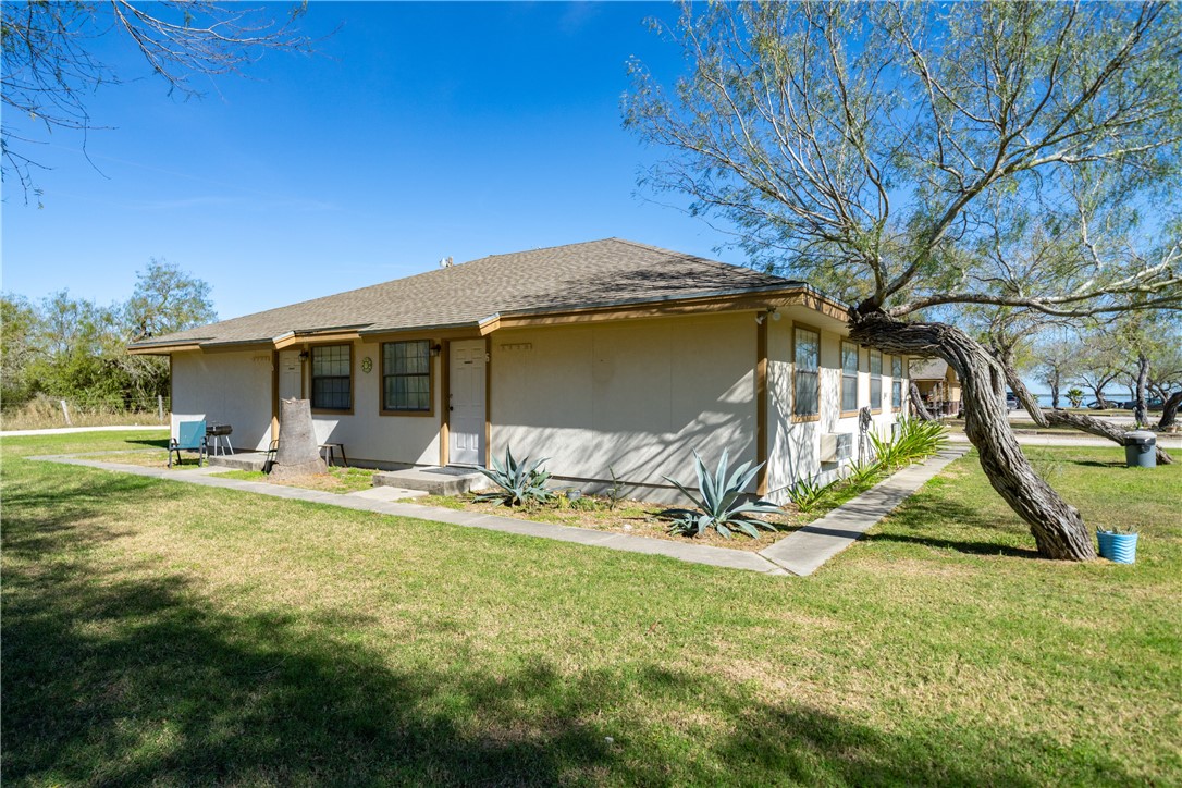 990 E Fm 628 Property Photo 13
