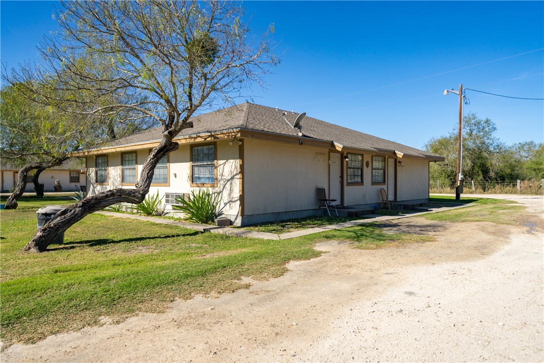 990 E Fm 628 Property Photo 14