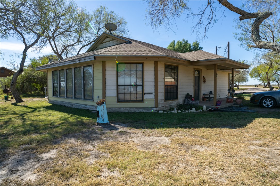 990 E Fm 628 Property Photo 24