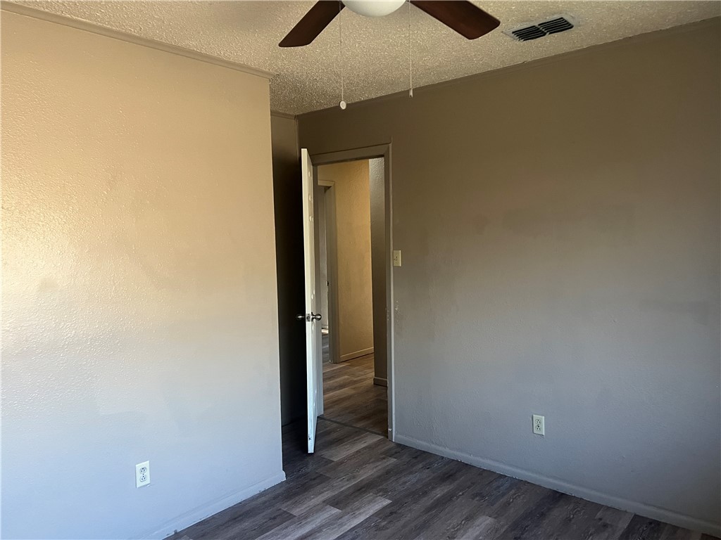 803 Continental Dr Property Photo 5