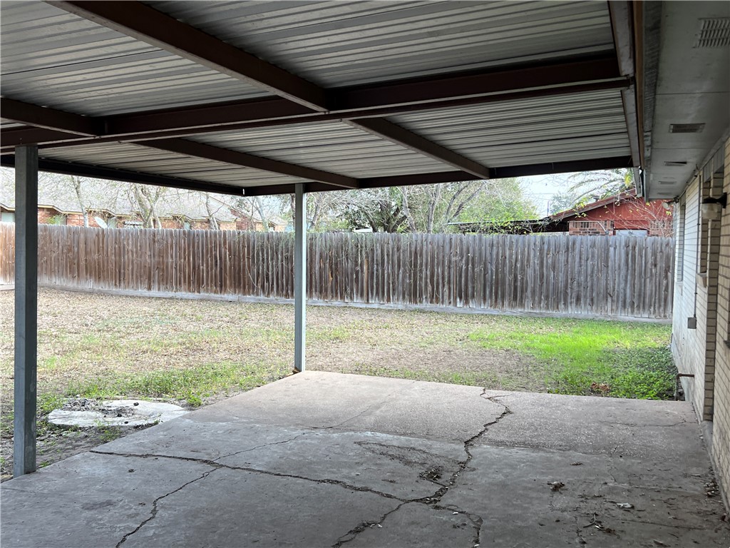 803 Continental Dr Property Photo 13