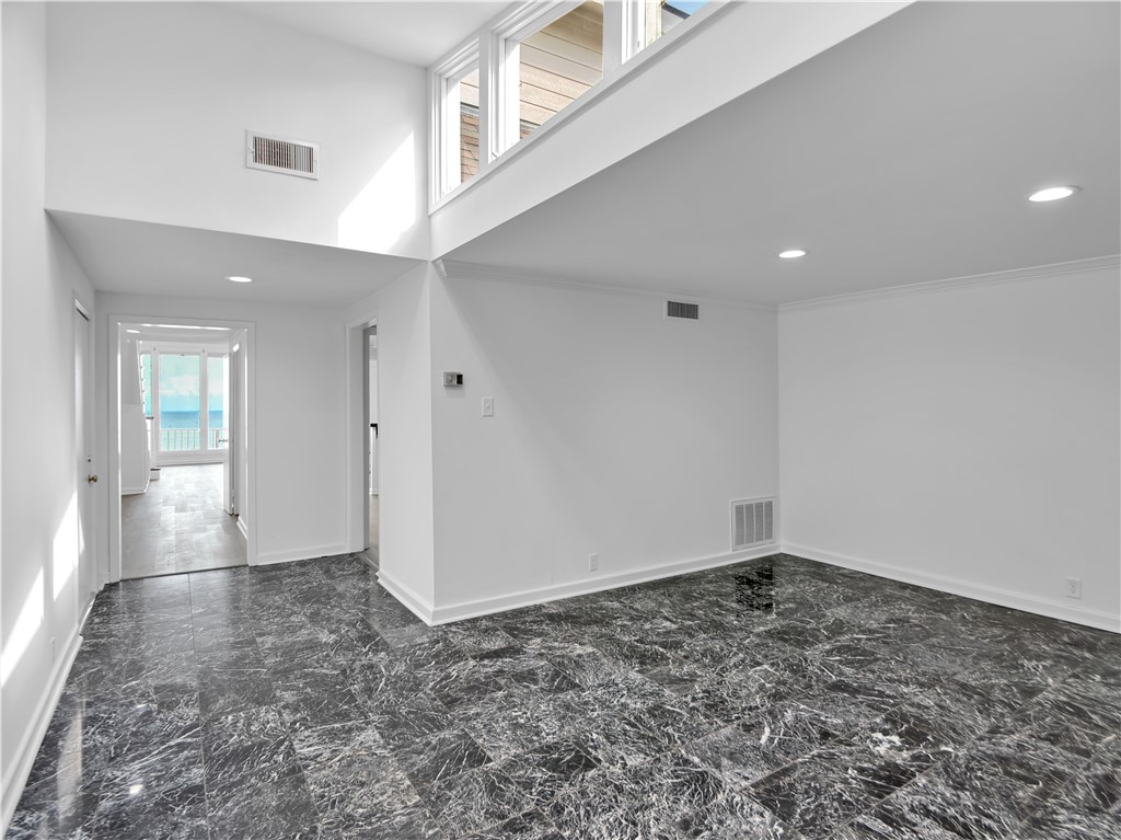 4454 Ocean Dr 4 Property Photo 12