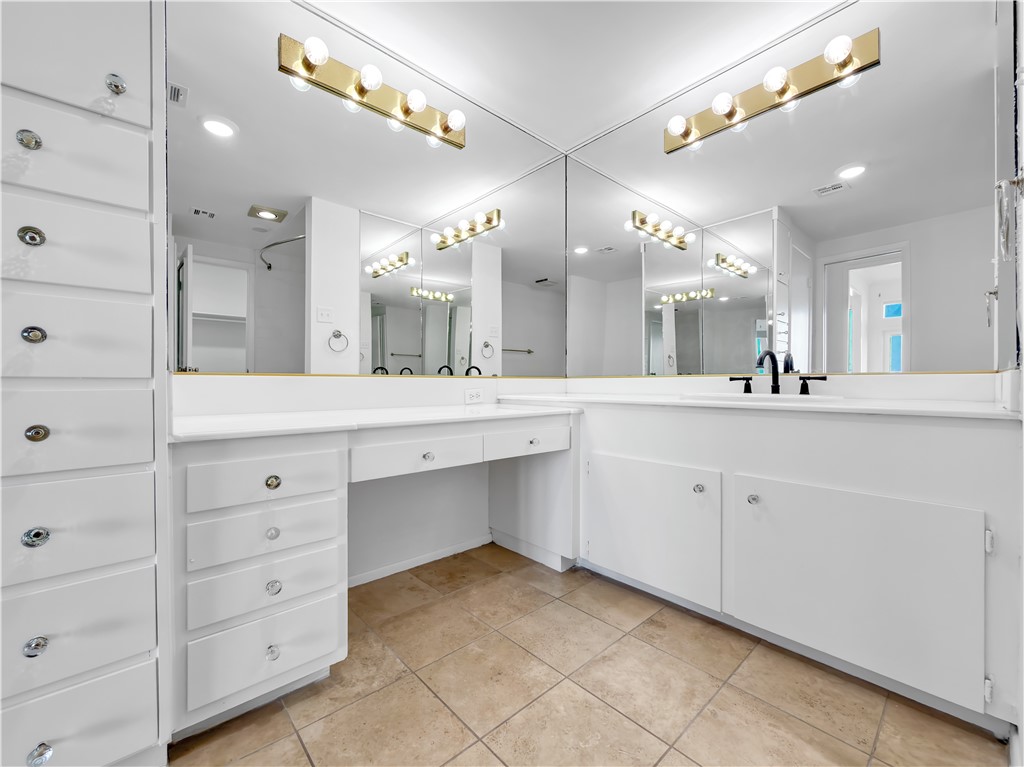 4454 Ocean Dr 4 Property Photo 24