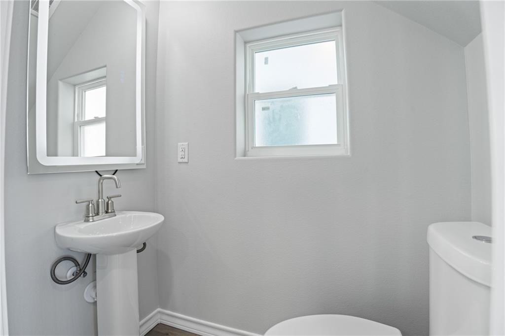 14933 Leeward Dr Property Photo 23