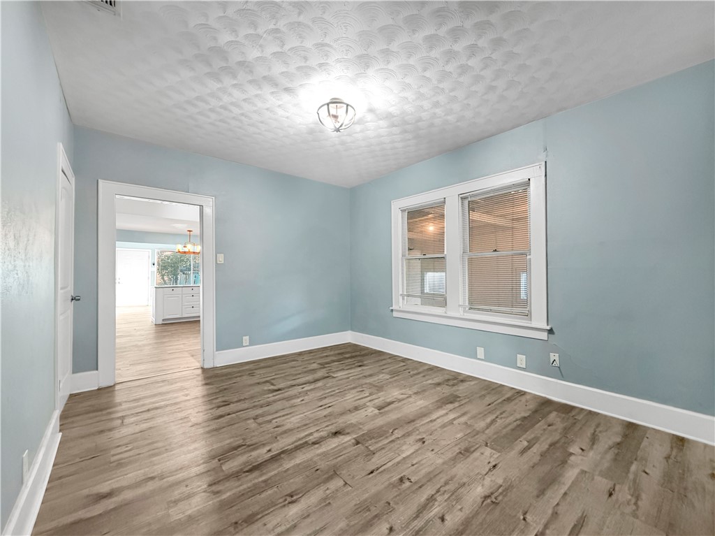 407 Palmero St Property Photo 9