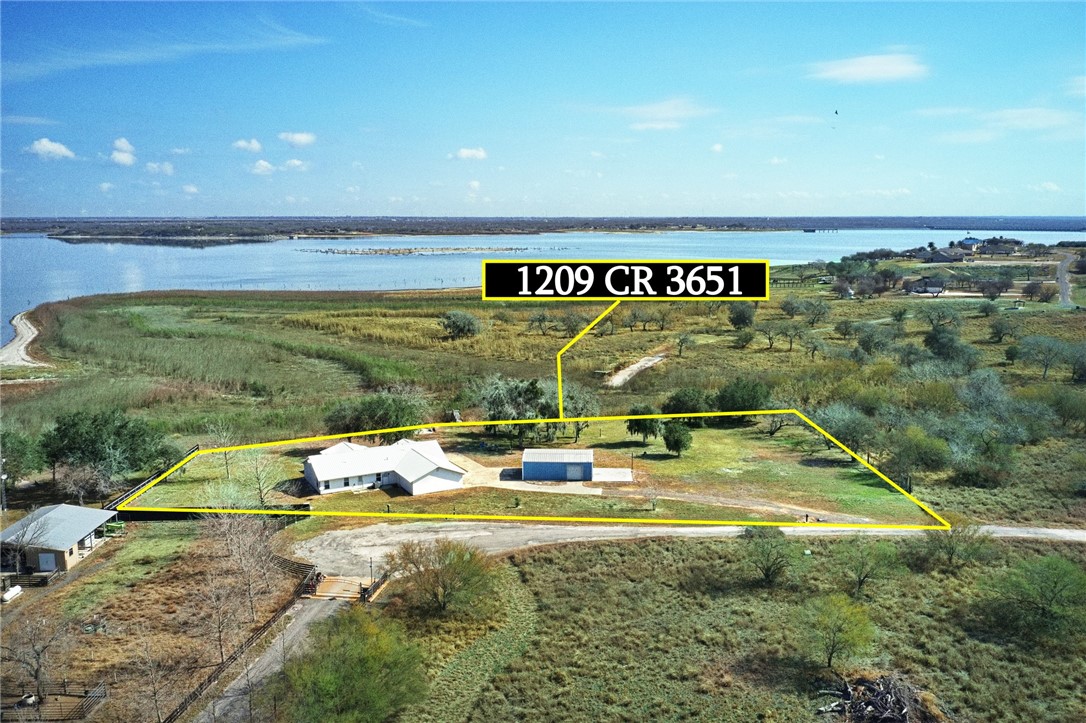 1209 County Road 3651 Property Photo 1