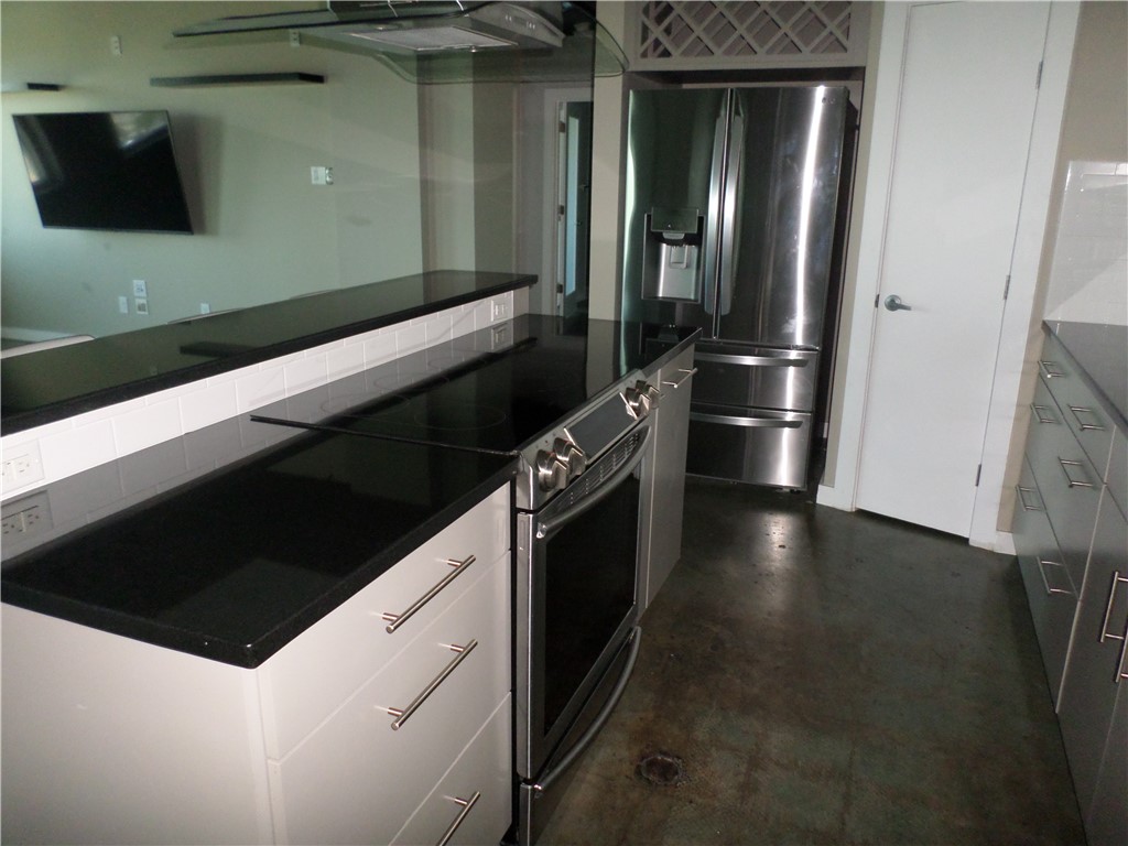 901 N Upper Broadway St 306 Property Photo 17