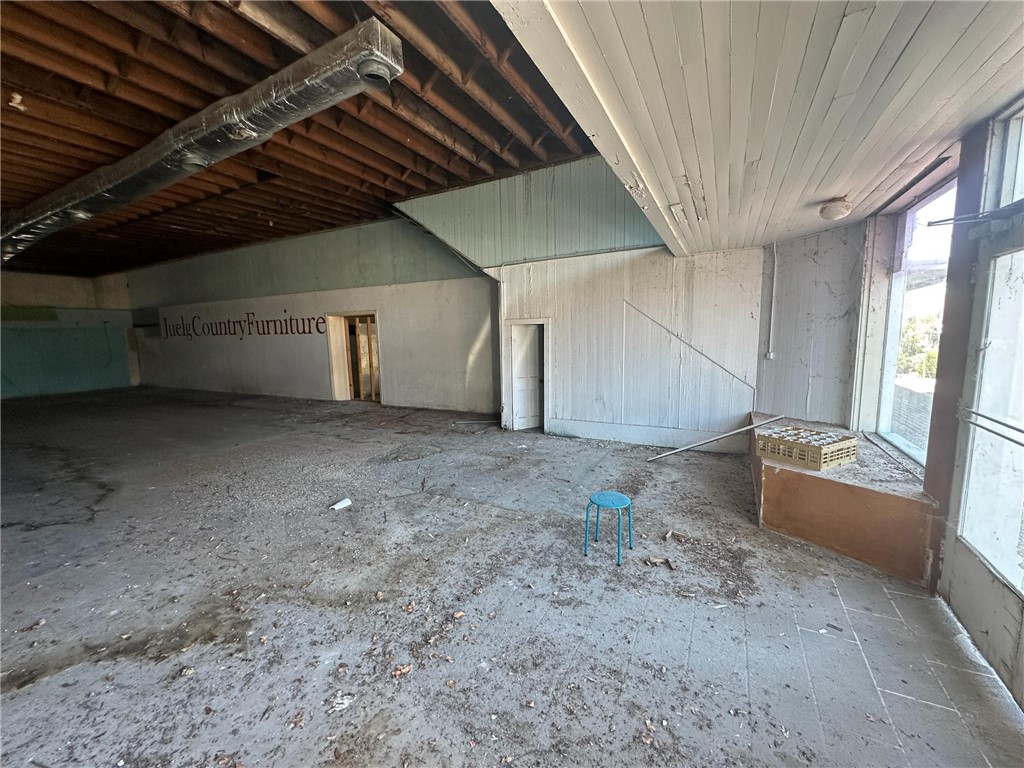 317 N Washington St Property Photo 6