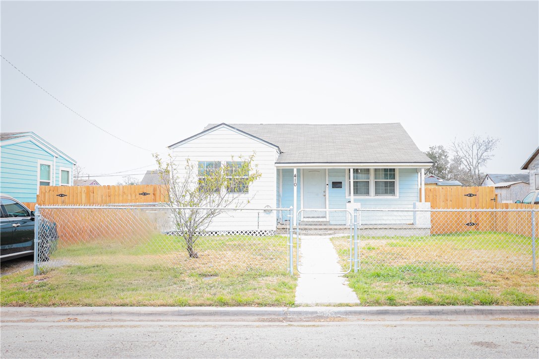 410 Scott Dr Property Photo 1