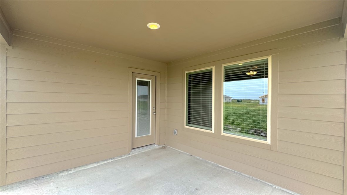 857 Fisher's Island Property Photo 34