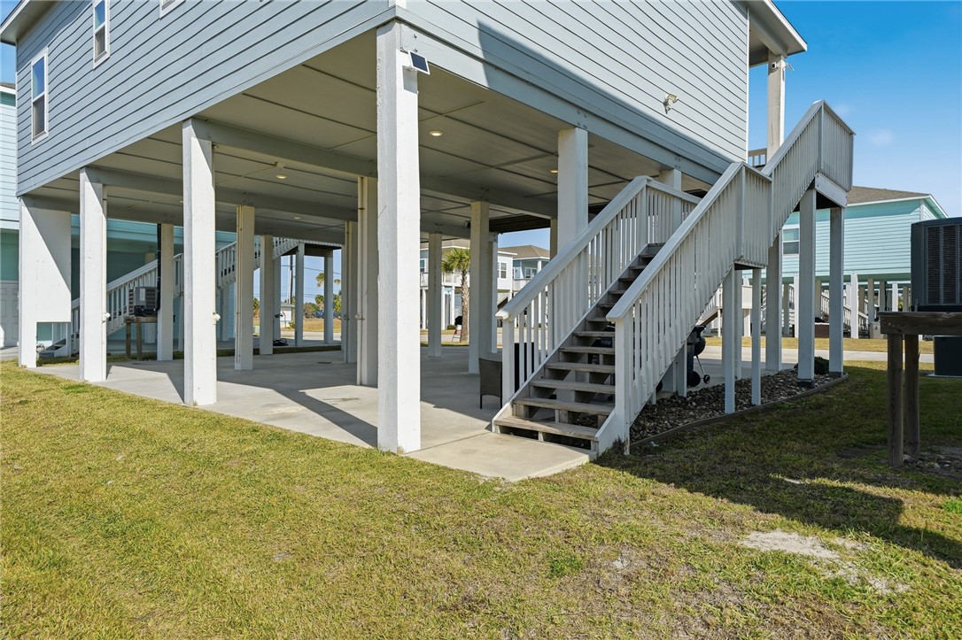 111 Paradise Dr Property Photo 5