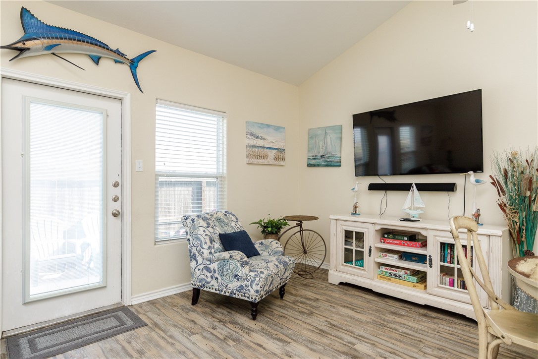15104 Dory Dr Property Photo 4