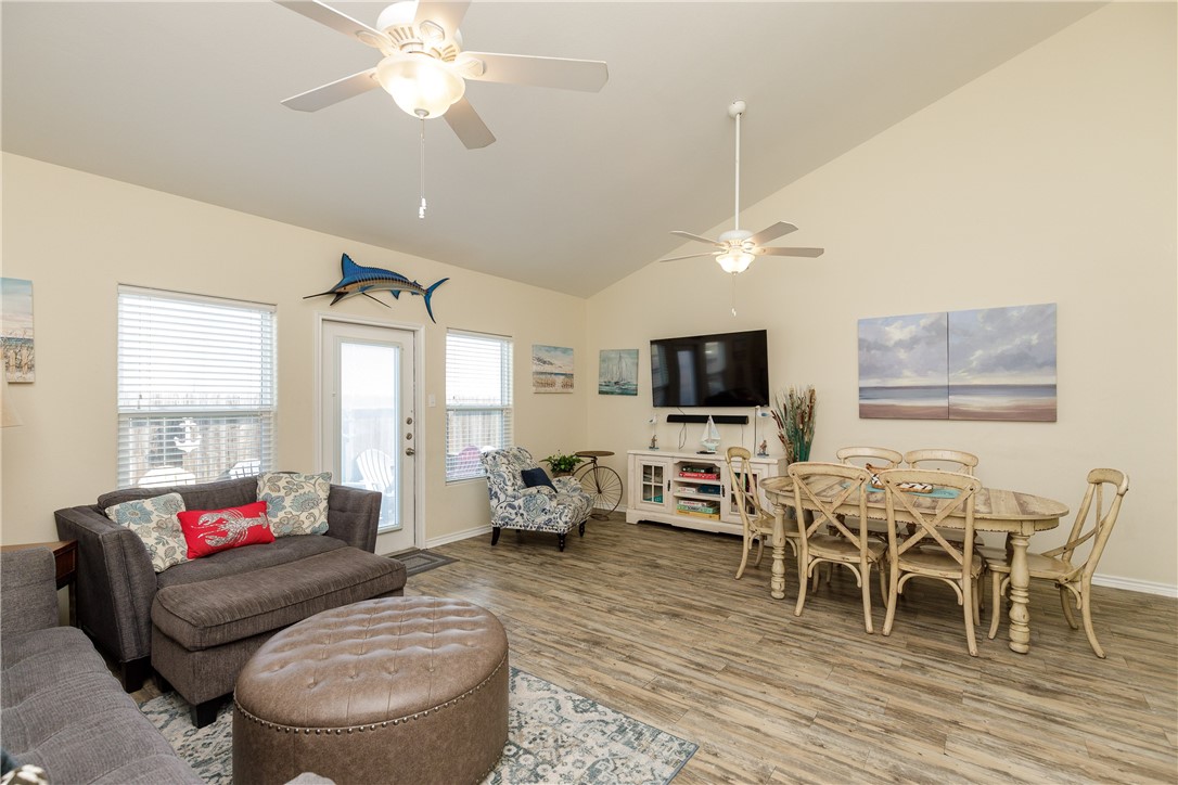 15104 Dory Dr Property Photo 5