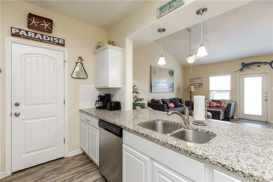 15104 Dory Dr Property Photo 18