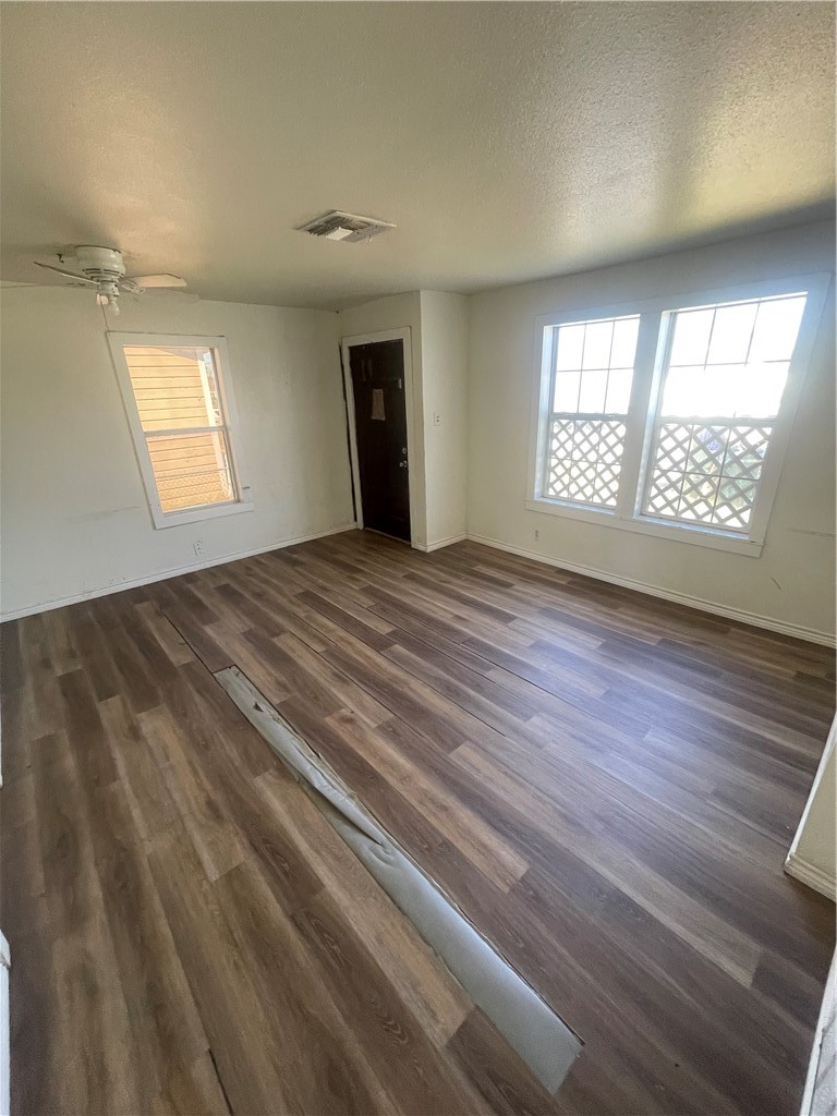 1733 Karen Dr Property Photo 2
