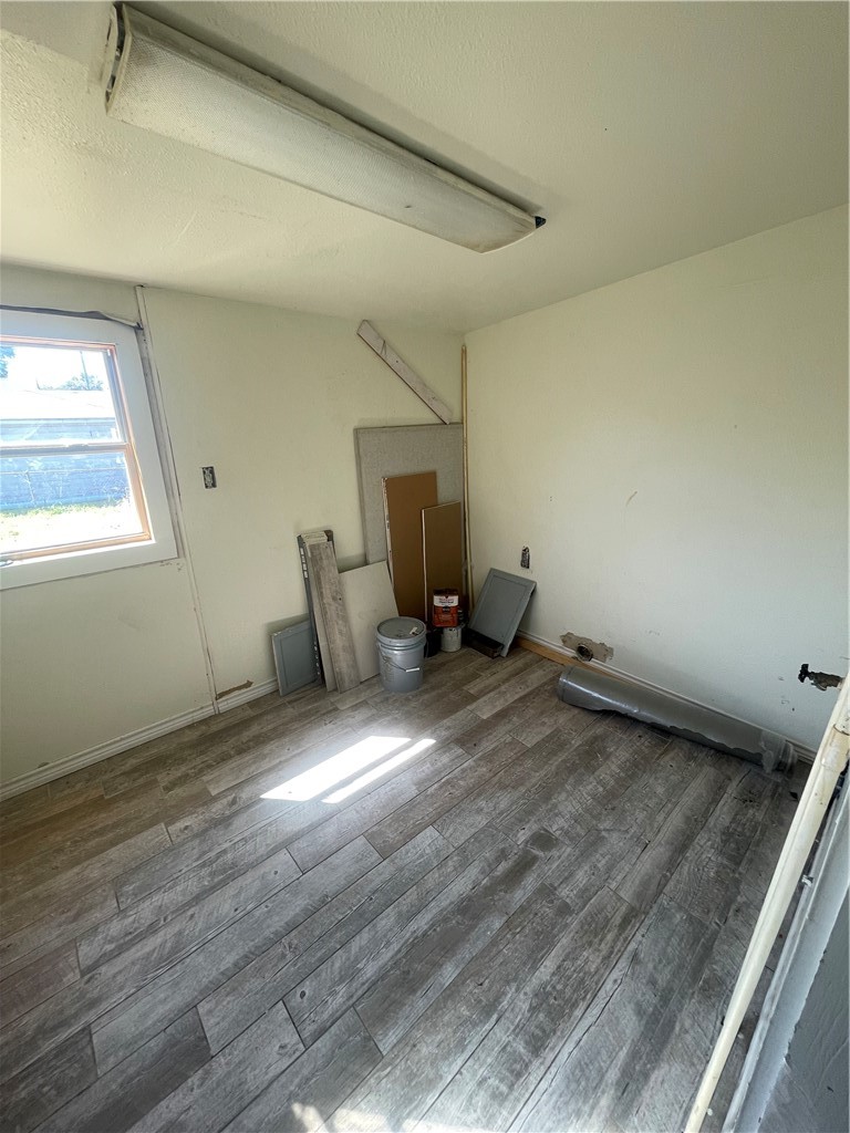 1733 Karen Dr Property Photo 6