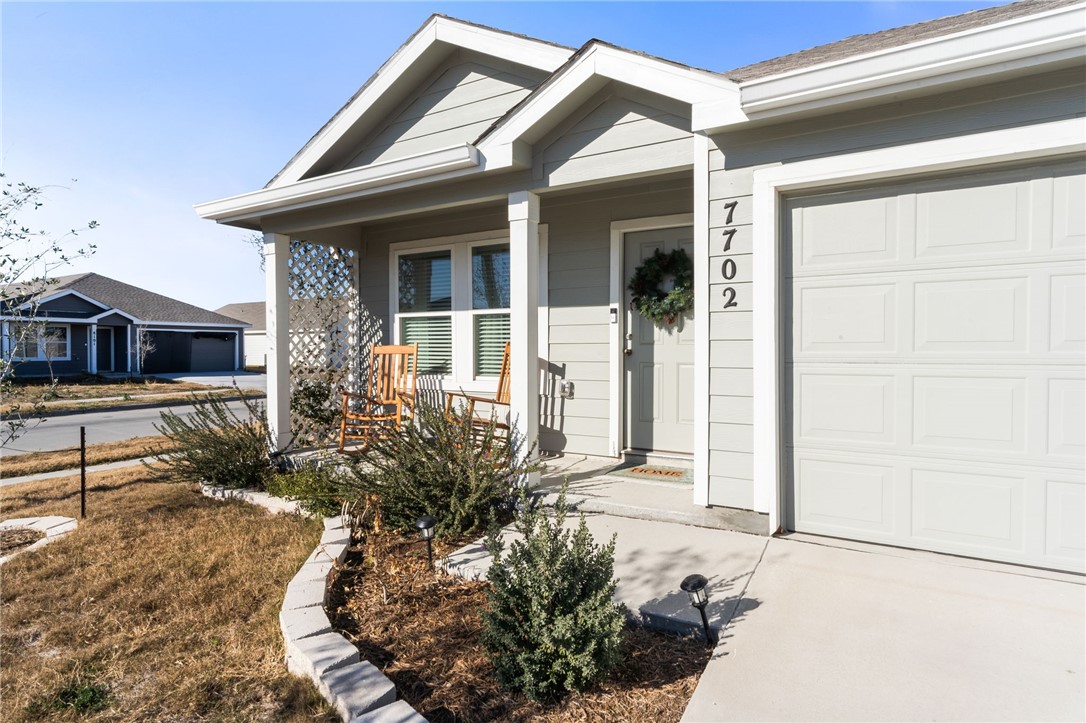 7702 Doctor Strange Dr Property Photo 1