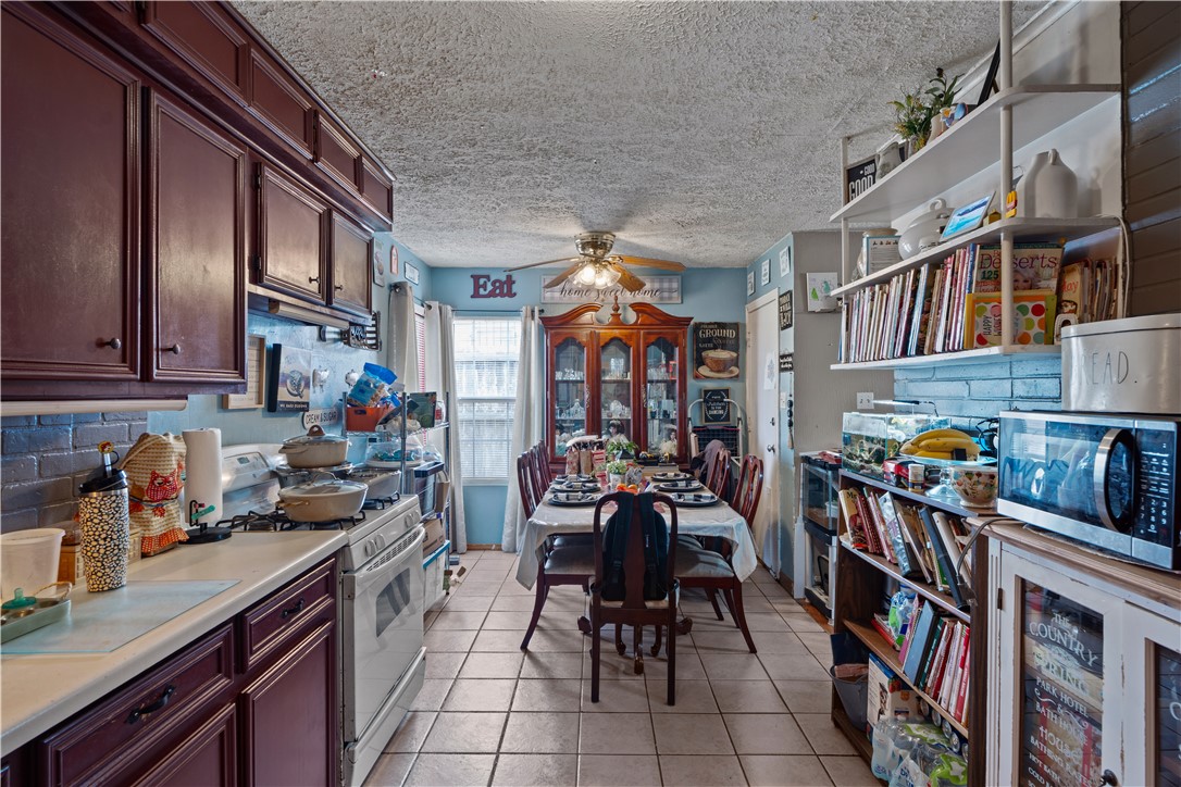 471255 Property Photo 4