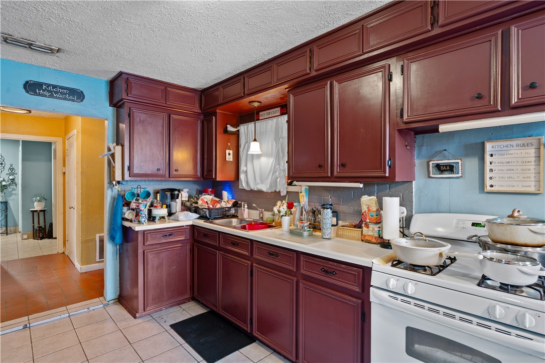 471255 Property Photo 5