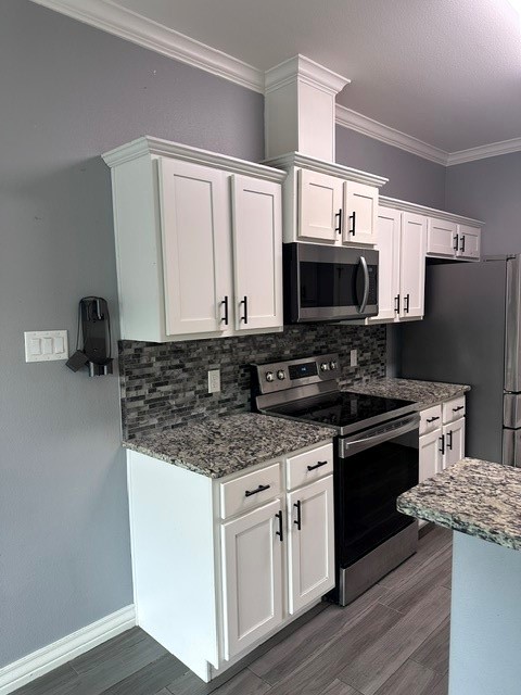 2050 Admiral Lane Property Photo 10