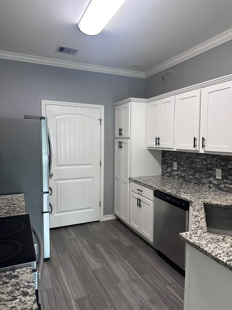 2050 Admiral Lane Property Photo 11