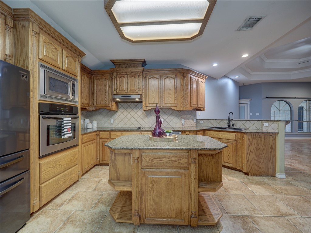 15029 Dasmarinas Dr Property Photo 14