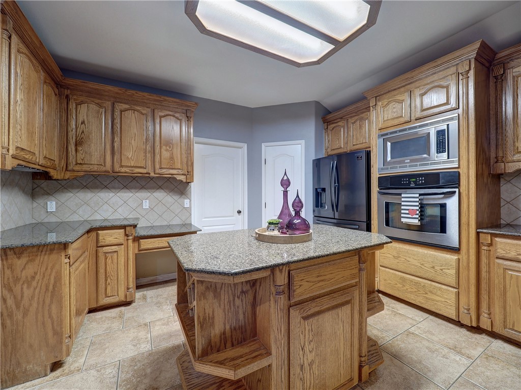 15029 Dasmarinas Dr Property Photo 15