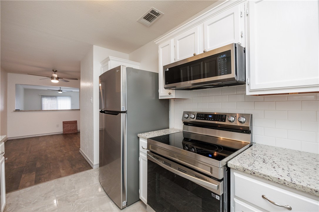 7217 Sparkle Sea Dr 2 Property Photo 7